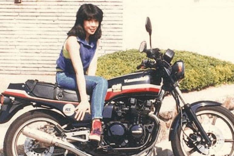 Da biker a primo ministro: la storia di Sanae Takaichi, la donna giapponese che ha fatto la storia